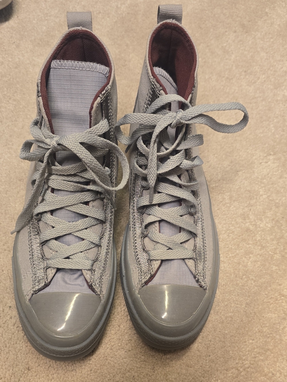 Womens High-Top Converse Sneakers -Light Gray W/burgundy Lining [8.5 Women/6.5M]